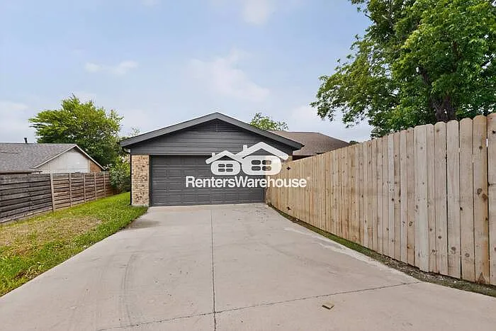 3706 Standridge Dr — Photo 48
