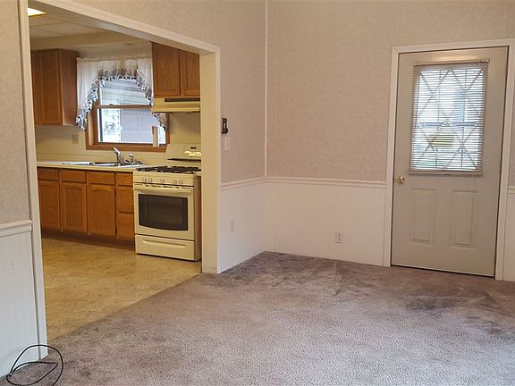 3rd image of 404 N Saint Joseph Ave
