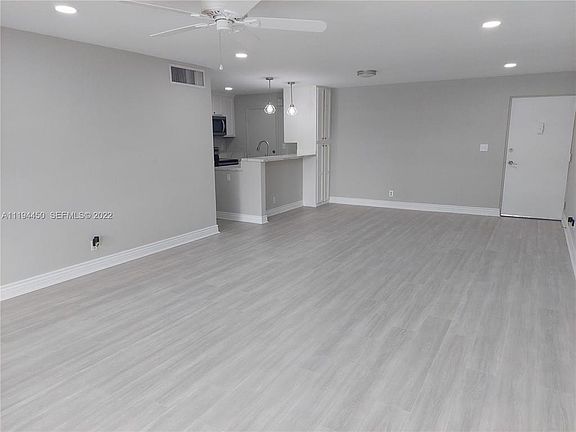 2nd image of 1700 SE 15th Street SE #309