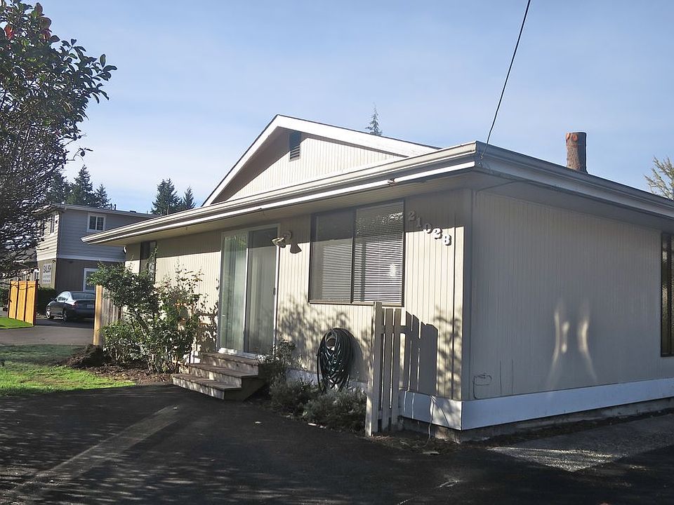 1st image of 21028 80th Pl W APT 3