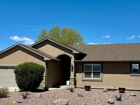 2321 Meadowlark Ln, Pueblo, CO 81008