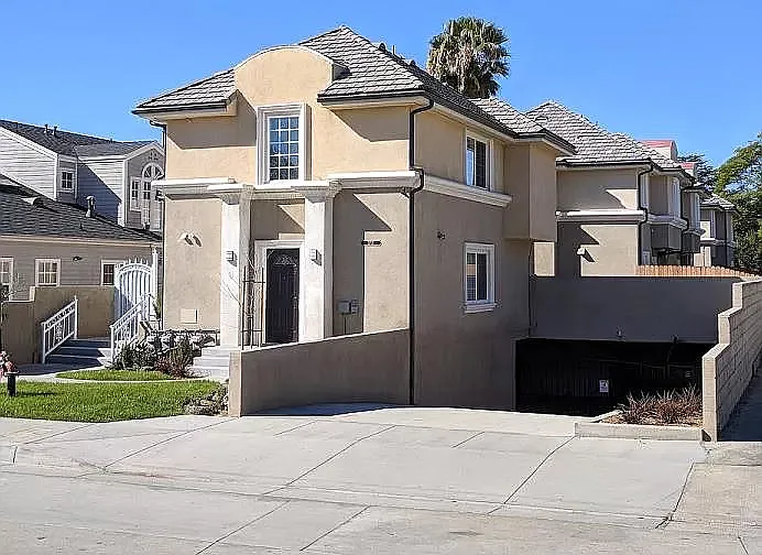 5731 Baldwin Ave — Photo 1