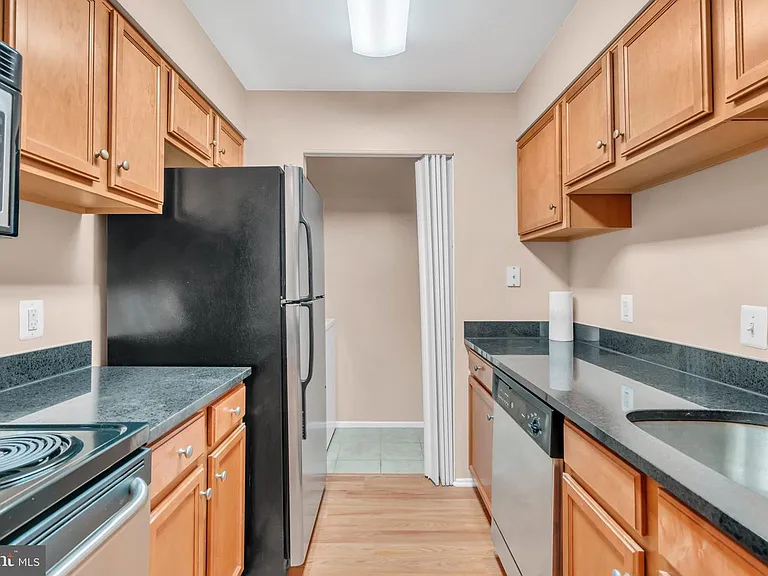 1783 Jonathan Way #H — Photo 6
