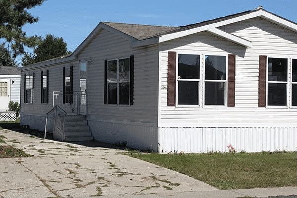 1st image of 204 Blue Spruce Ln