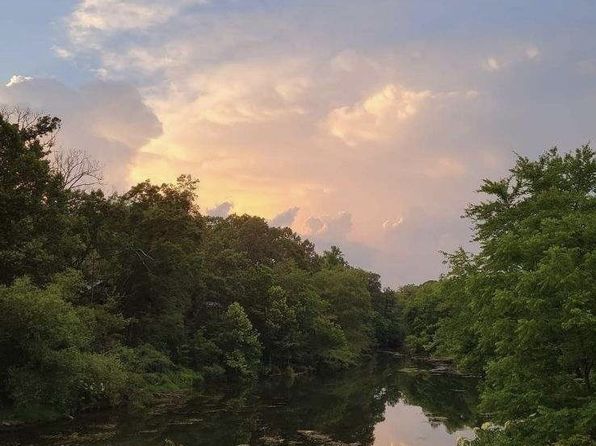570 Mortons Lake Rd, Manchester, TN 37355