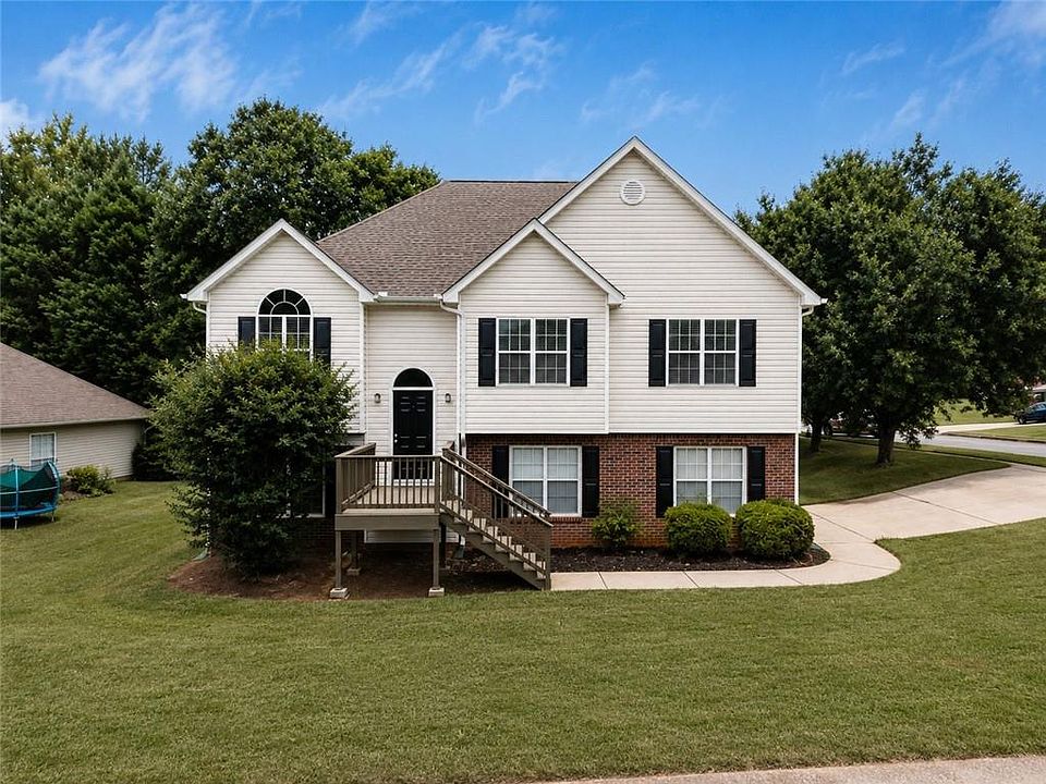 1st image of 1312 Vine Cir