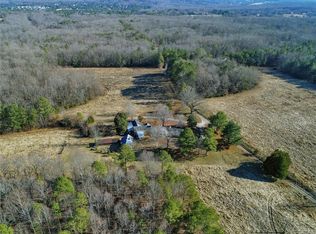 950 Dalmore Dr, Midlothian, VA 23113