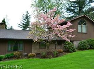 9208 Hillside Dr NE, Mineral City, OH