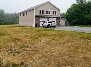 10 Goose Pond Rd, Cumberland, ME 04021