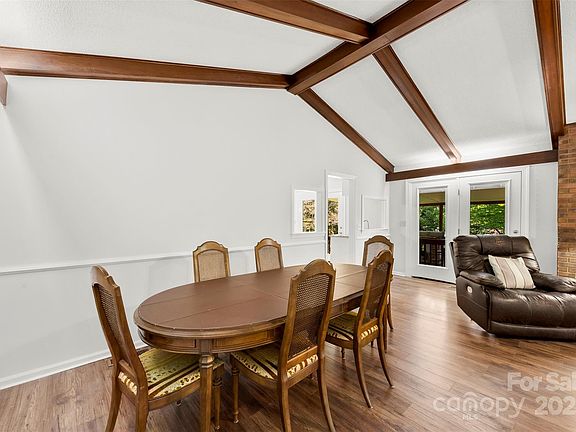 4th image of 1012 Woodlark Ct