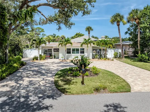 209 Park Blvd N, Venice, FL 34285