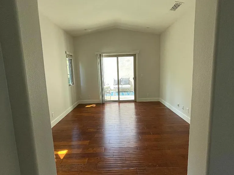 1378 Dahlia Loop — Photo 10