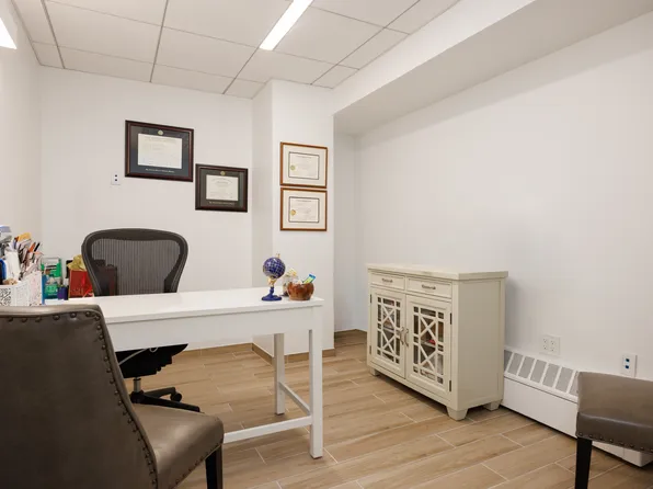 60 Gramercy Park North image 4 of 9