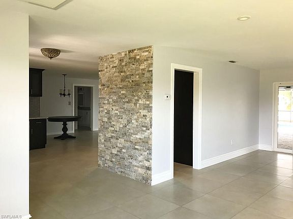 3rd image of 2323 SE 10th Ave