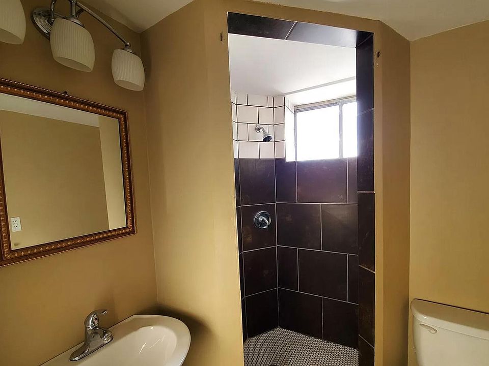 1st image of 176 N Broadway #8