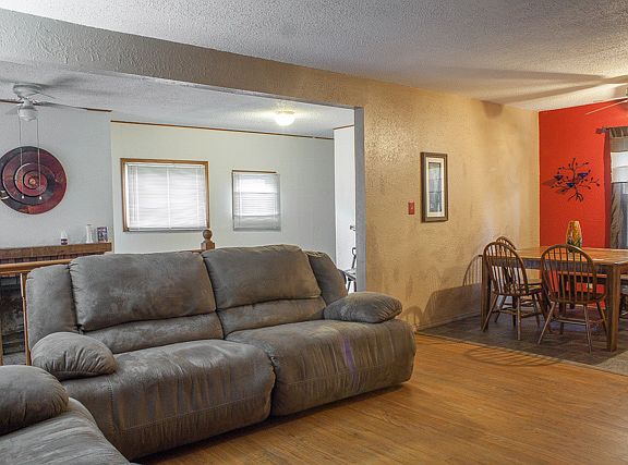 5th image of 613 N Westwood Ct
