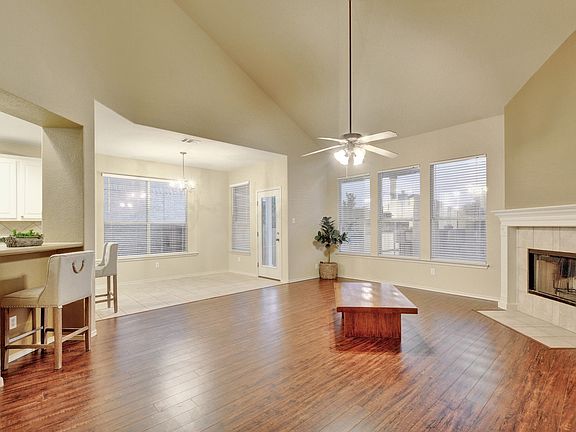 Lovely family room.