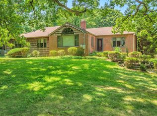 45 Belknap Dr, Northport, NY 11768