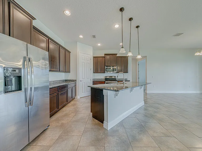 3723 Paradiso Cir — Photo 15