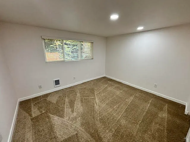 14007 Greenwood Ave N — Photo 20