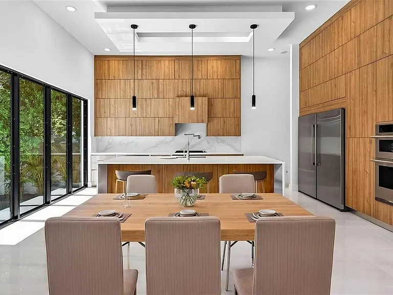 4426 W Euclid Ave — Photo 13