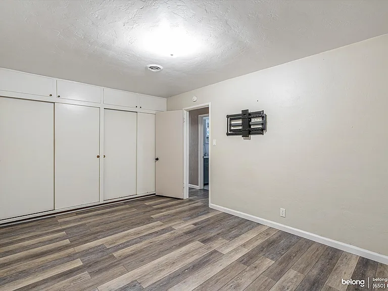 2036 Center Rd — Photo 10