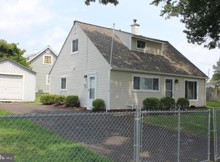 553 Doloro Dr, Morrisville, PA 19067