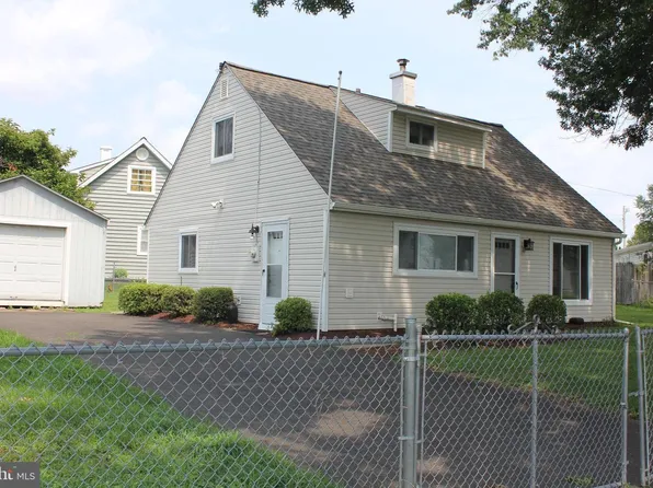 553 Doloro Dr, Morrisville, PA 19067