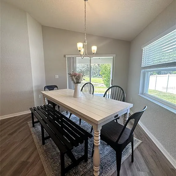 6911 Gideon Cir — Photo 12