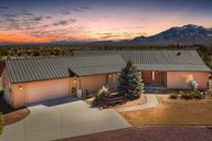 Williamson Valley Ranch Home