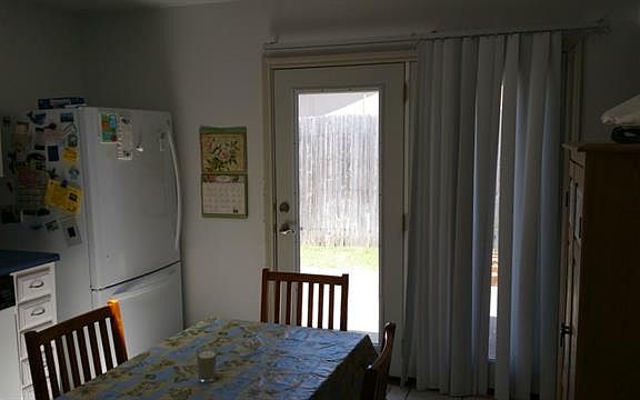 5th image of 705 Warwick Dr