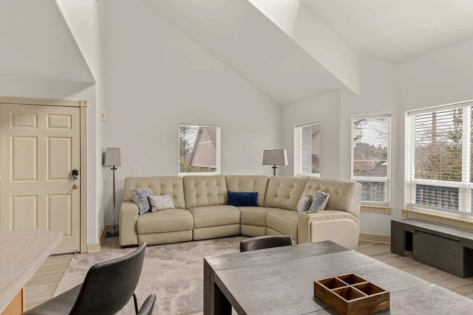 3 bed, 2.0 bath, 1496 sqft, $3,392 — Photo 1