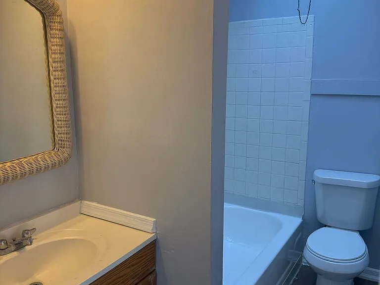 5753 N Beechwood St — Photo 12