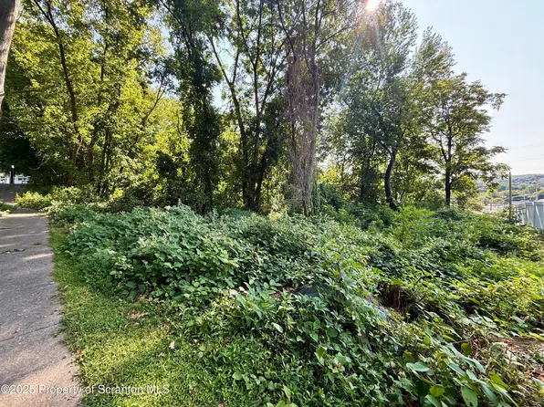 607 3rd Ave, Scranton, PA 18505