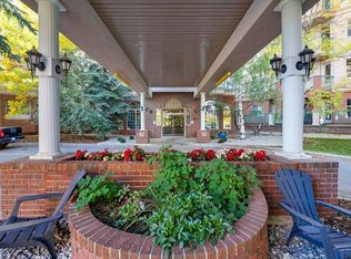 200 W Lincoln Way SW #215, Calgary, AB T3E7G7