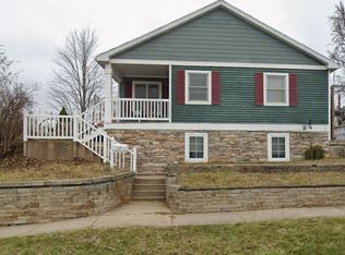 521 Clark St, Baraboo, WI 53913