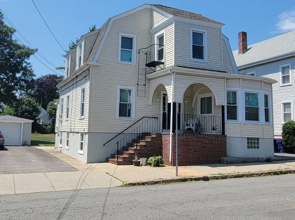 49 Cottage St, New Bedford, MA 02740