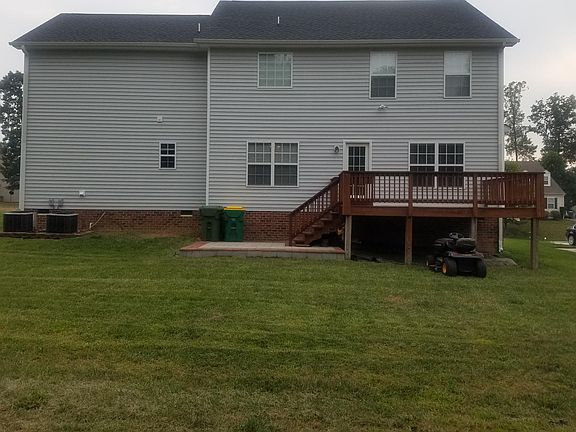 2nd image of 1606 Camerons Landing Blvd