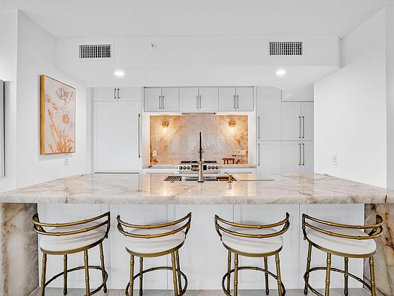 3rd image of 7233 Promenade Drive #101