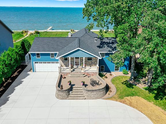 2nd image of 2655 E Shore Dr