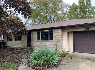 1722 Graham Dr, Fort Wayne, IN 46818