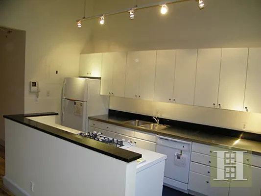 Rented by Halstead Real Estate | media 29