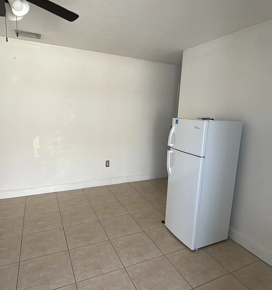 1 bed, 200 sqft, $1,200 — Photo 4