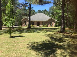 45 Red Oak Ln, Hattiesburg, MS 39402
