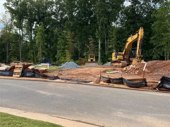 3018 Pirates Pl, Charlotte, NC 28216