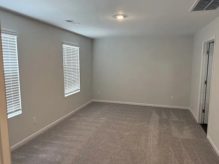 973 Lodgepole Ln — Photo 5