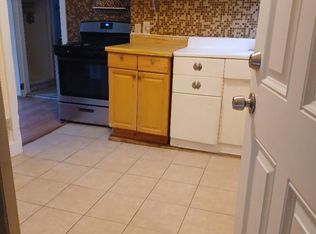 12 Park St APT 2, Gloversville, NY 12078