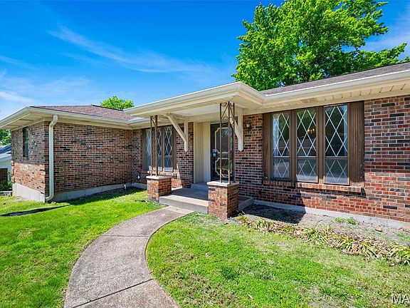 4th image of 9243 Roger Lee Ln