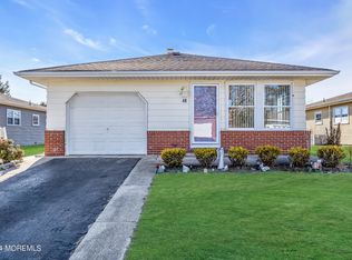 48 Hyannis St, Toms River, NJ 08757