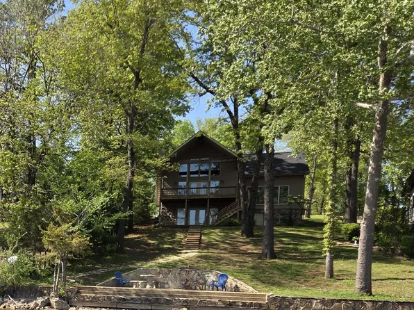 8 Winnebago Trce, Cherokee Village, AR 72529